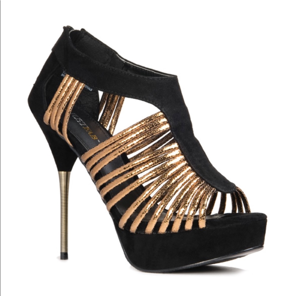 Just Fab Morticia Black and Gold peep toe sandals